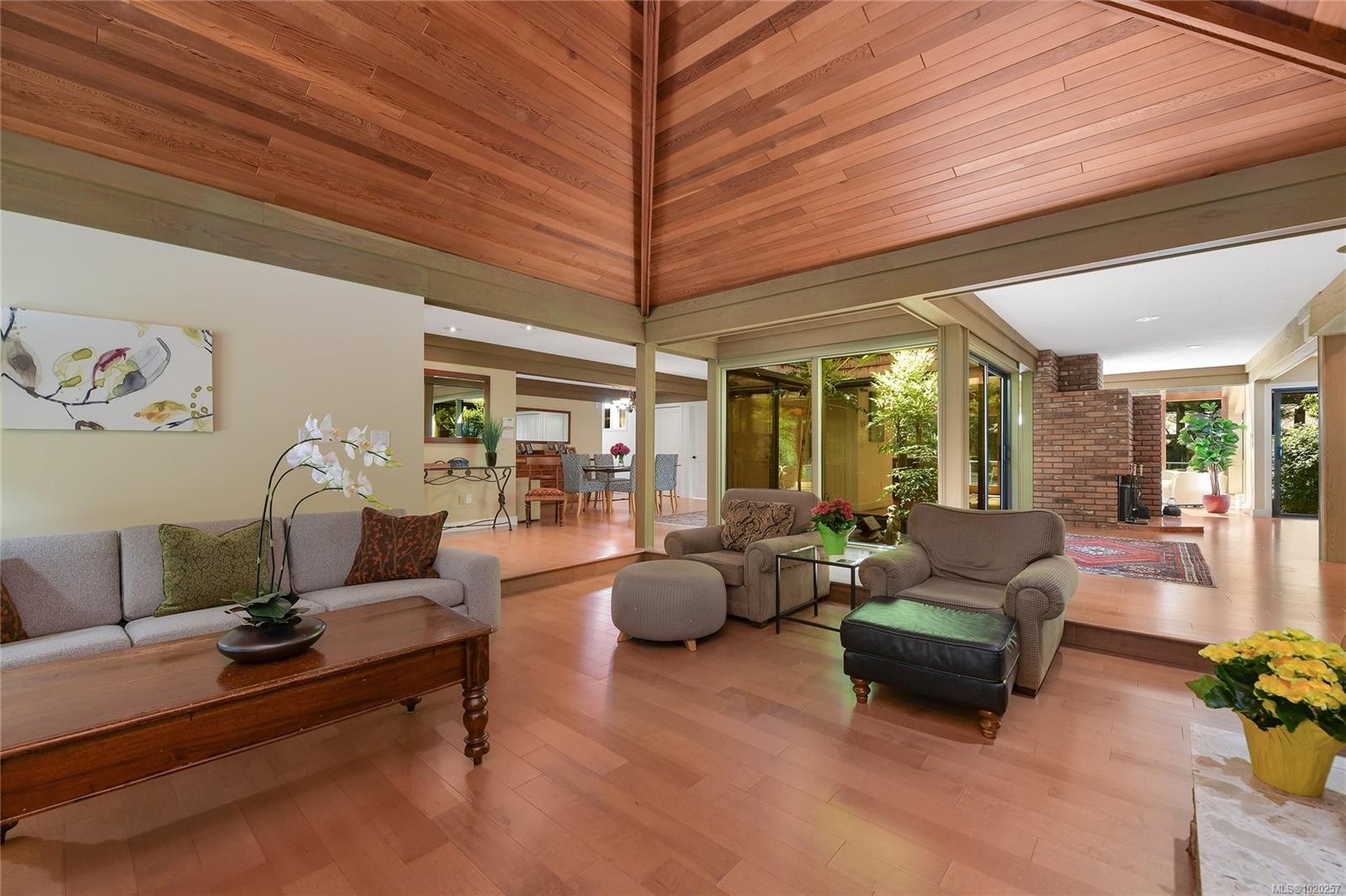 821 Dalkeith Ave, North Saanich, BC