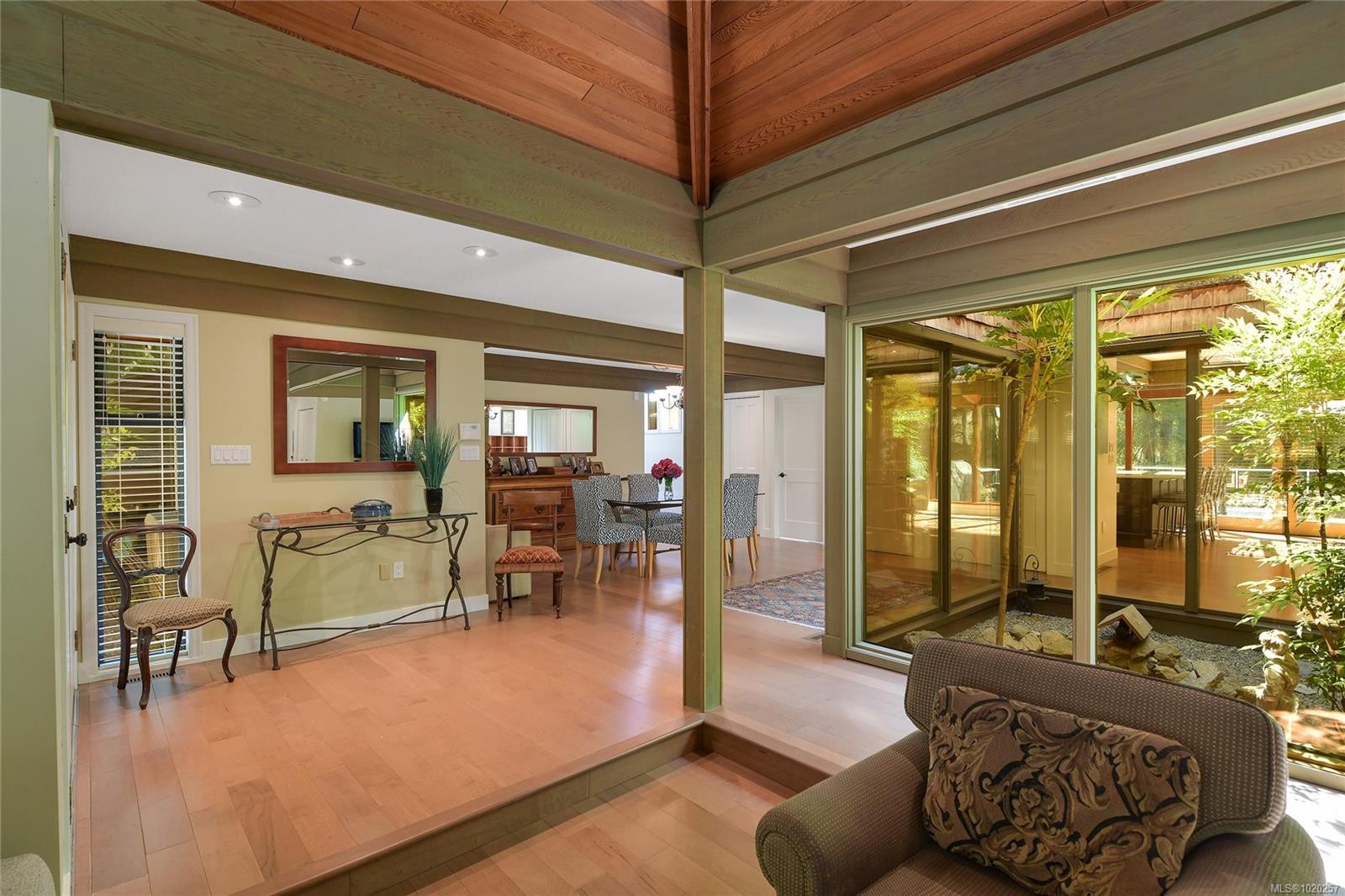 821 Dalkeith Ave, North Saanich, BC