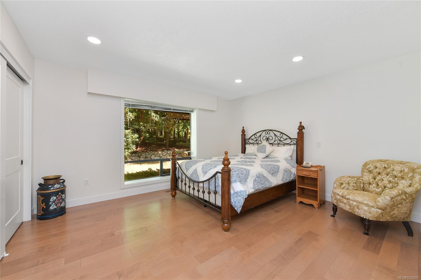 821 Dalkeith Ave, North Saanich, BC