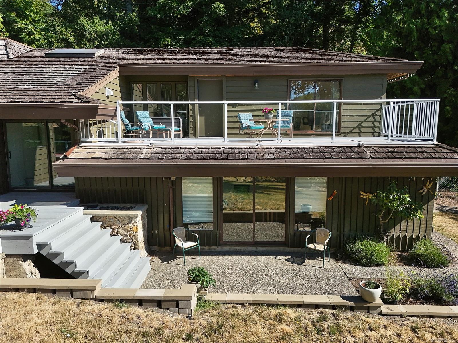 821 Dalkeith Ave, North Saanich, BC