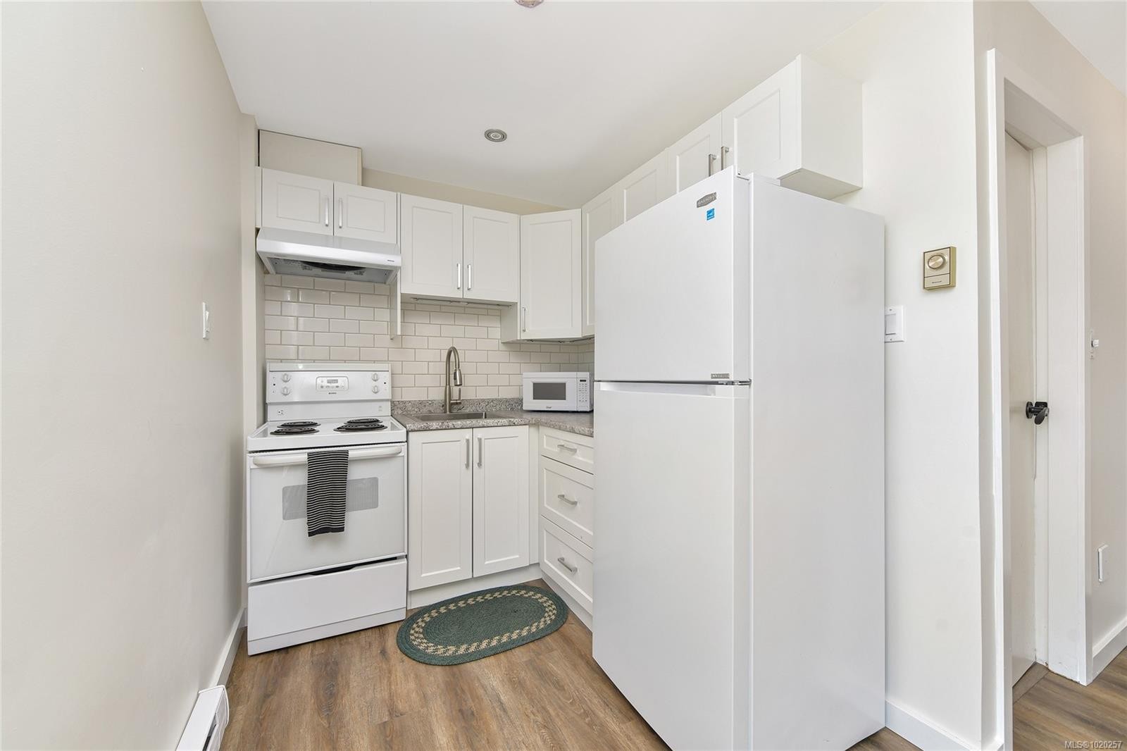 821 Dalkeith Ave, North Saanich, BC