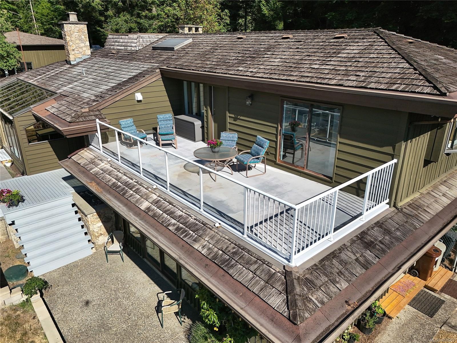 821 Dalkeith Ave, North Saanich, BC