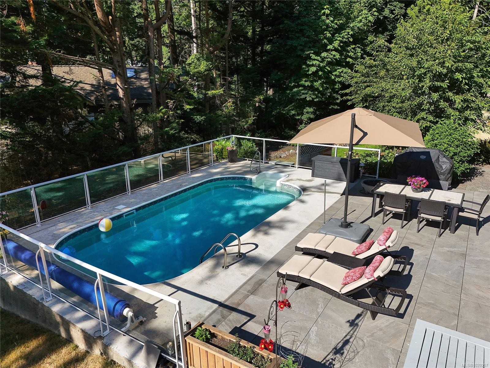 821 Dalkeith Ave, North Saanich, BC