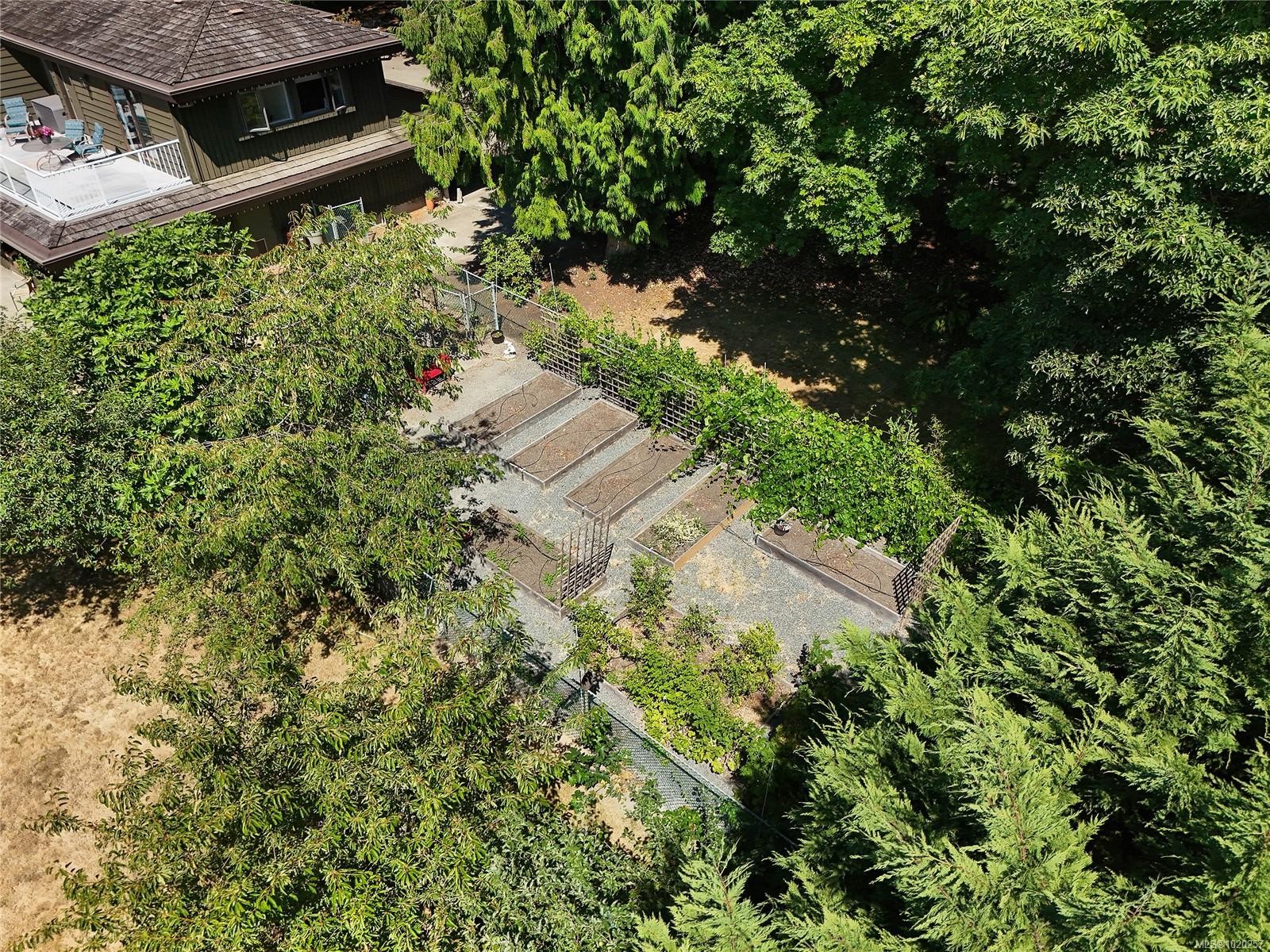 821 Dalkeith Ave, North Saanich, BC