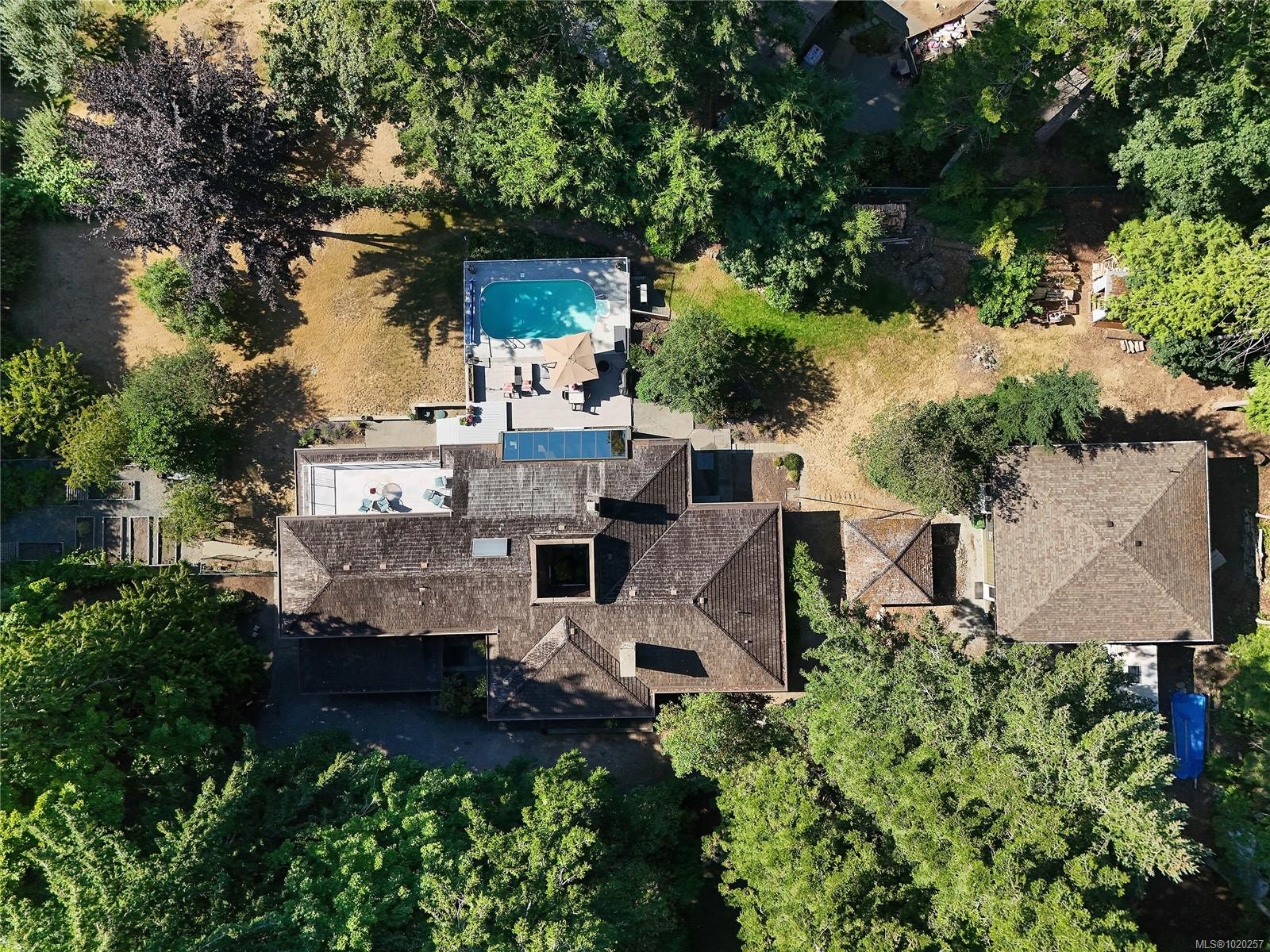 821 Dalkeith Ave, North Saanich, BC