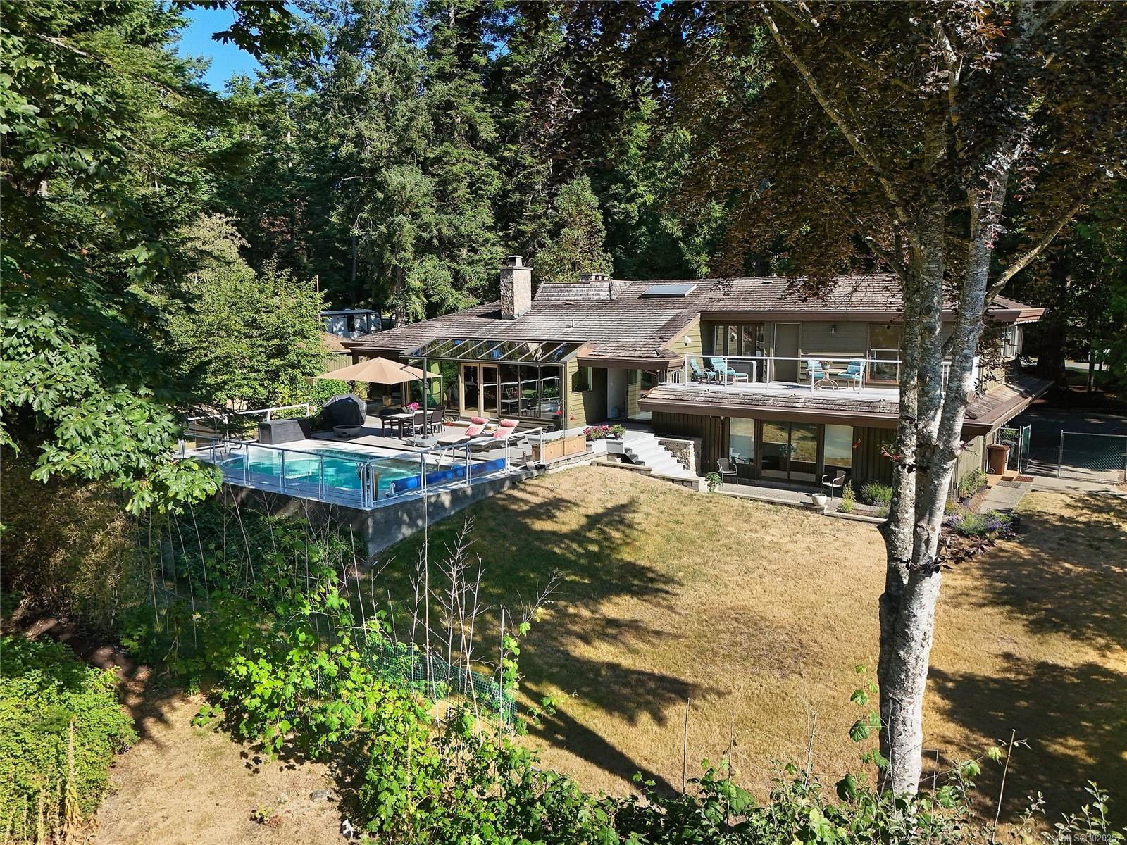 821 Dalkeith Ave, North Saanich, BC