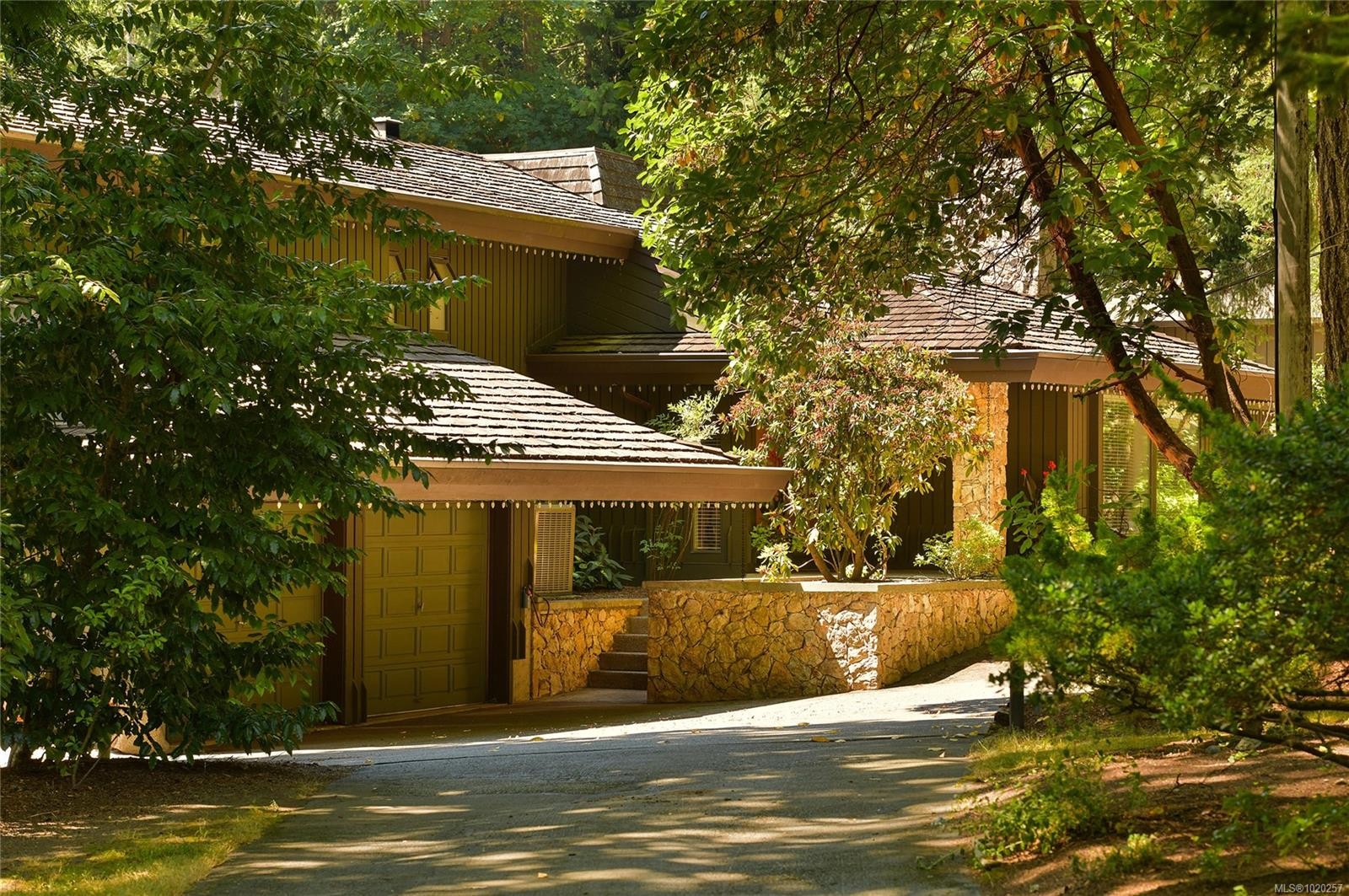 821 Dalkeith Ave, North Saanich, BC