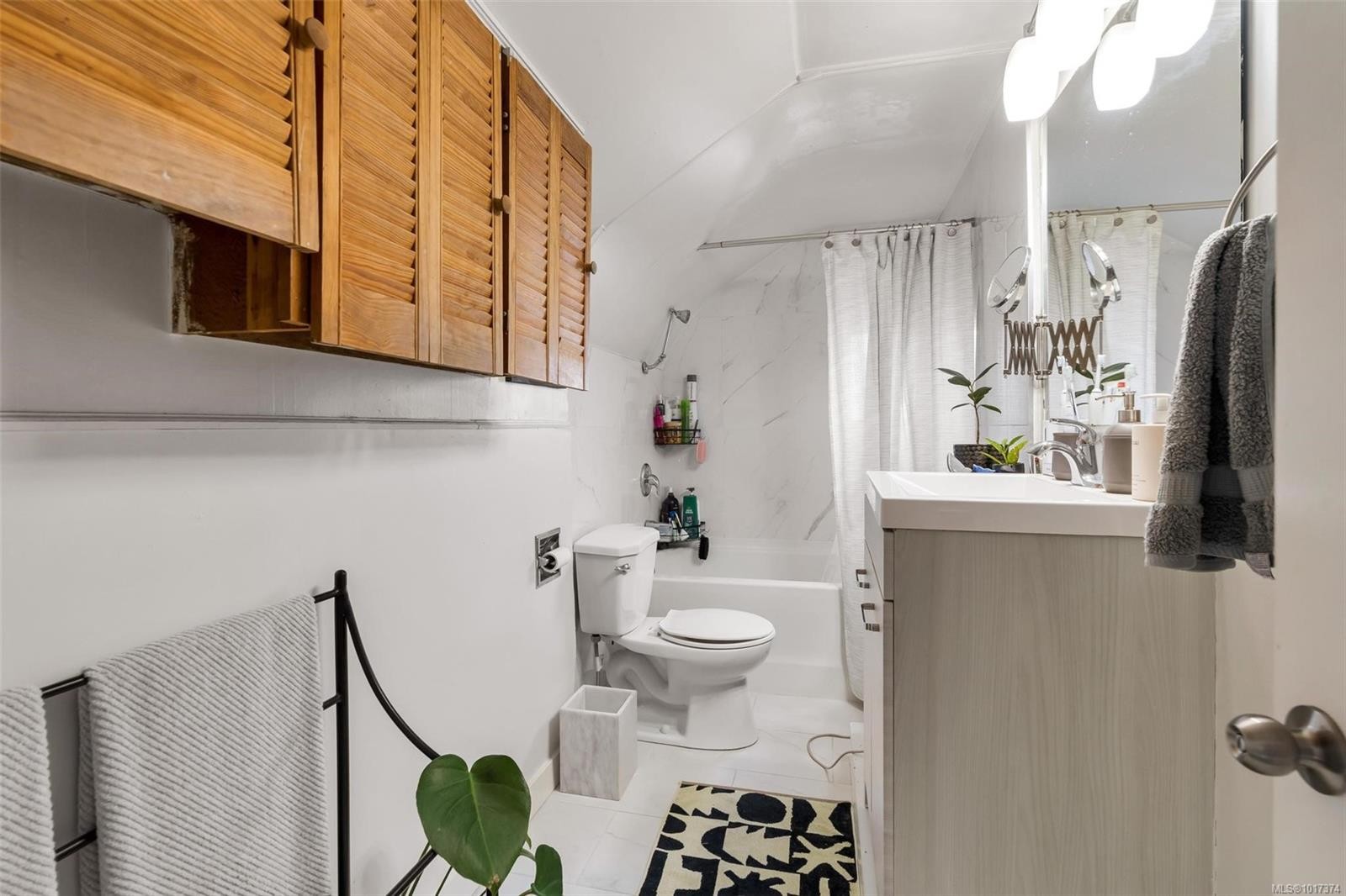 2652 Blackwood St, Victoria, BC