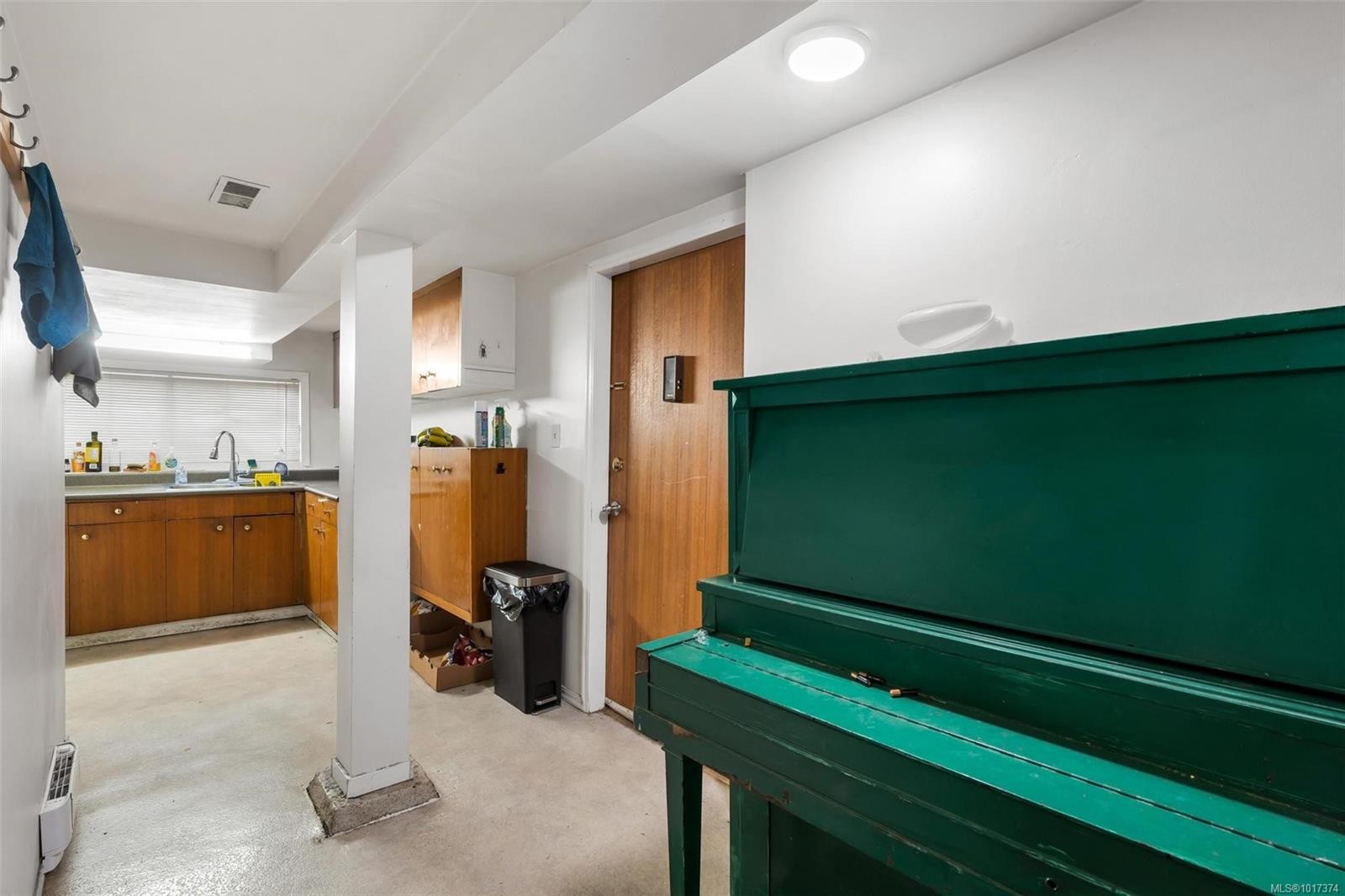 2652 Blackwood St, Victoria, BC