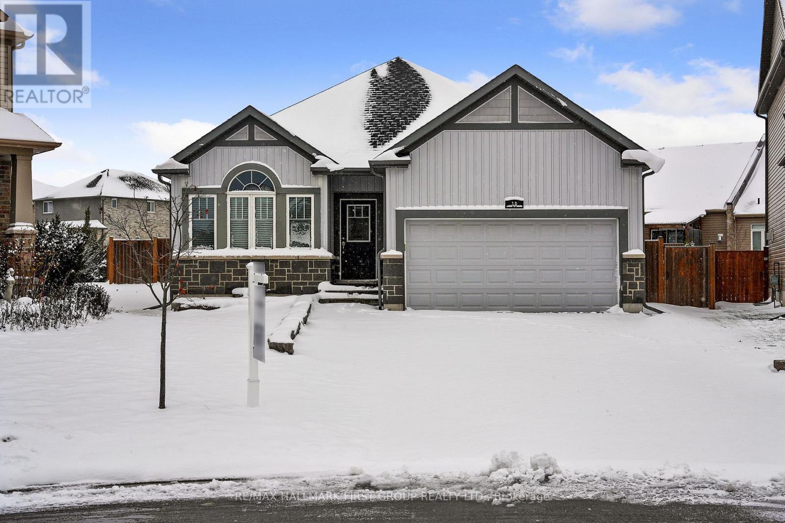 10 Walnut Crescent, Belleville, ON - Outdoor