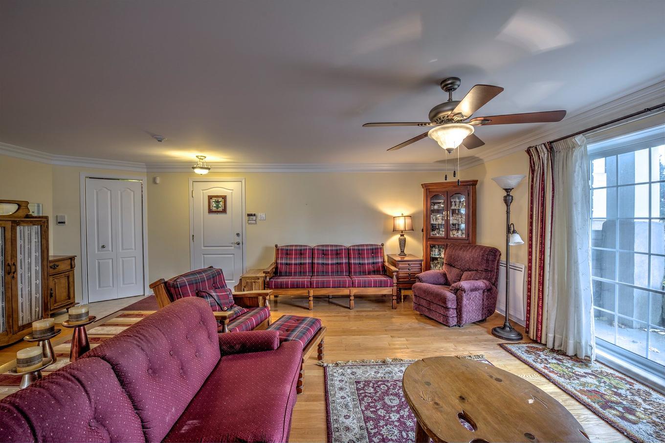 Salon - 101-1245 Rue François-Corbeil, Terrebonne (Terrebonne), QC - Indoor Photo Showing Living Room