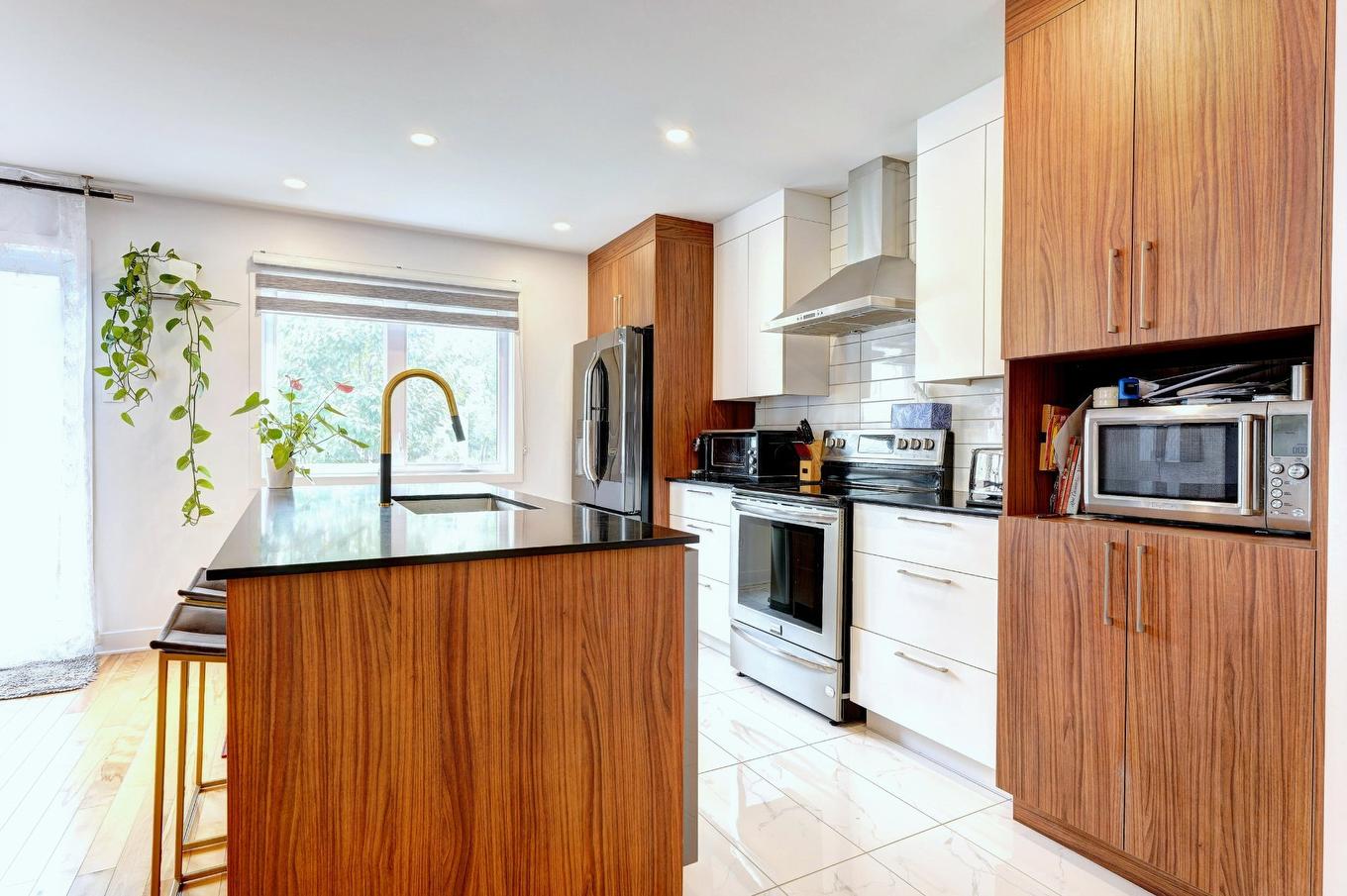 Cuisine - 615 4E Avenue, Laval (Fabreville), QC - Indoor Photo Showing Kitchen