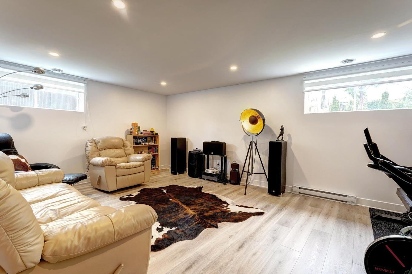 Salle familiale - 615 4E Avenue, Laval (Fabreville), QC - Indoor