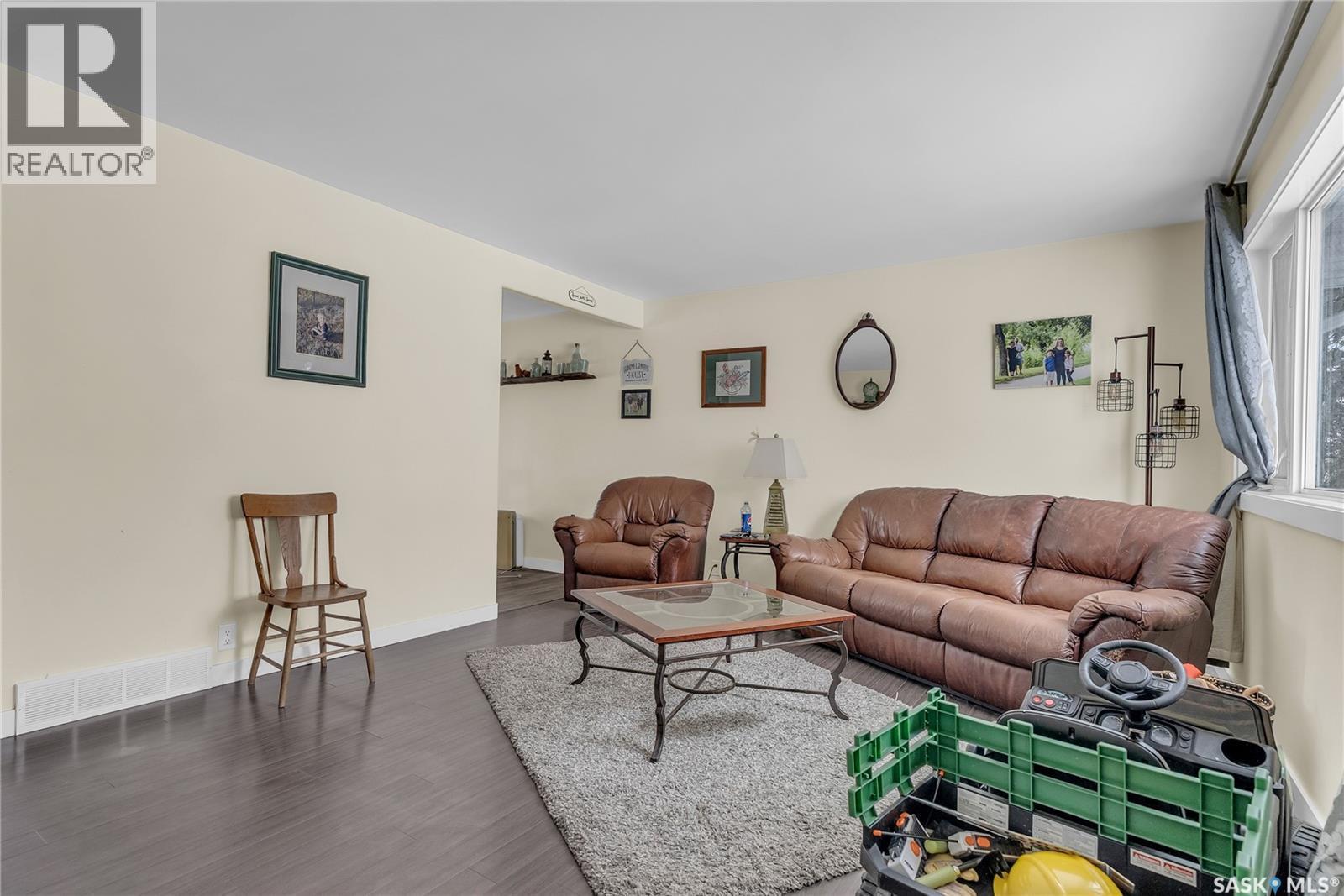 Iula Acreage Sitina Access Road, Vanscoy Rm No. 345, SK - Indoor Photo Showing Living Room