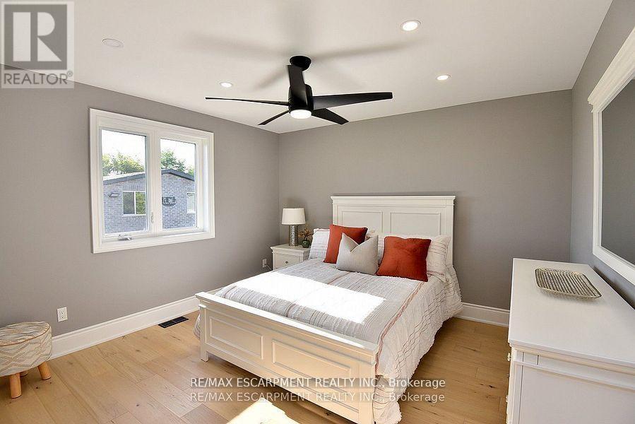 796 Highway 6, Haldimand, ON - Indoor Photo Showing Bedroom
