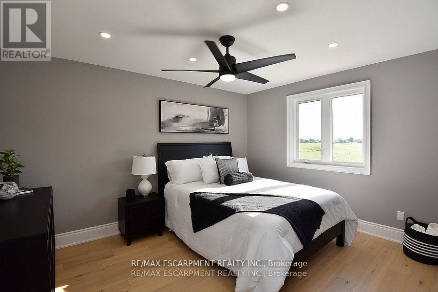 796 Highway 6, Haldimand, ON - Indoor Photo Showing Bedroom