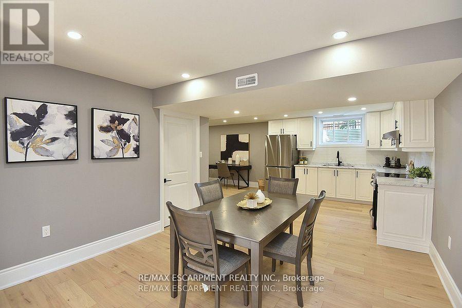 796 Highway 6, Haldimand, ON - Indoor Photo Showing Dining Room