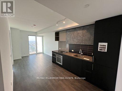 3102 - 1000 Portage Parkway, Vaughan, ON - Indoor Photo Showing Kitchen