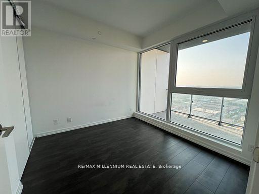 3102 - 1000 Portage Parkway, Vaughan, ON - Indoor Photo Showing Other Room