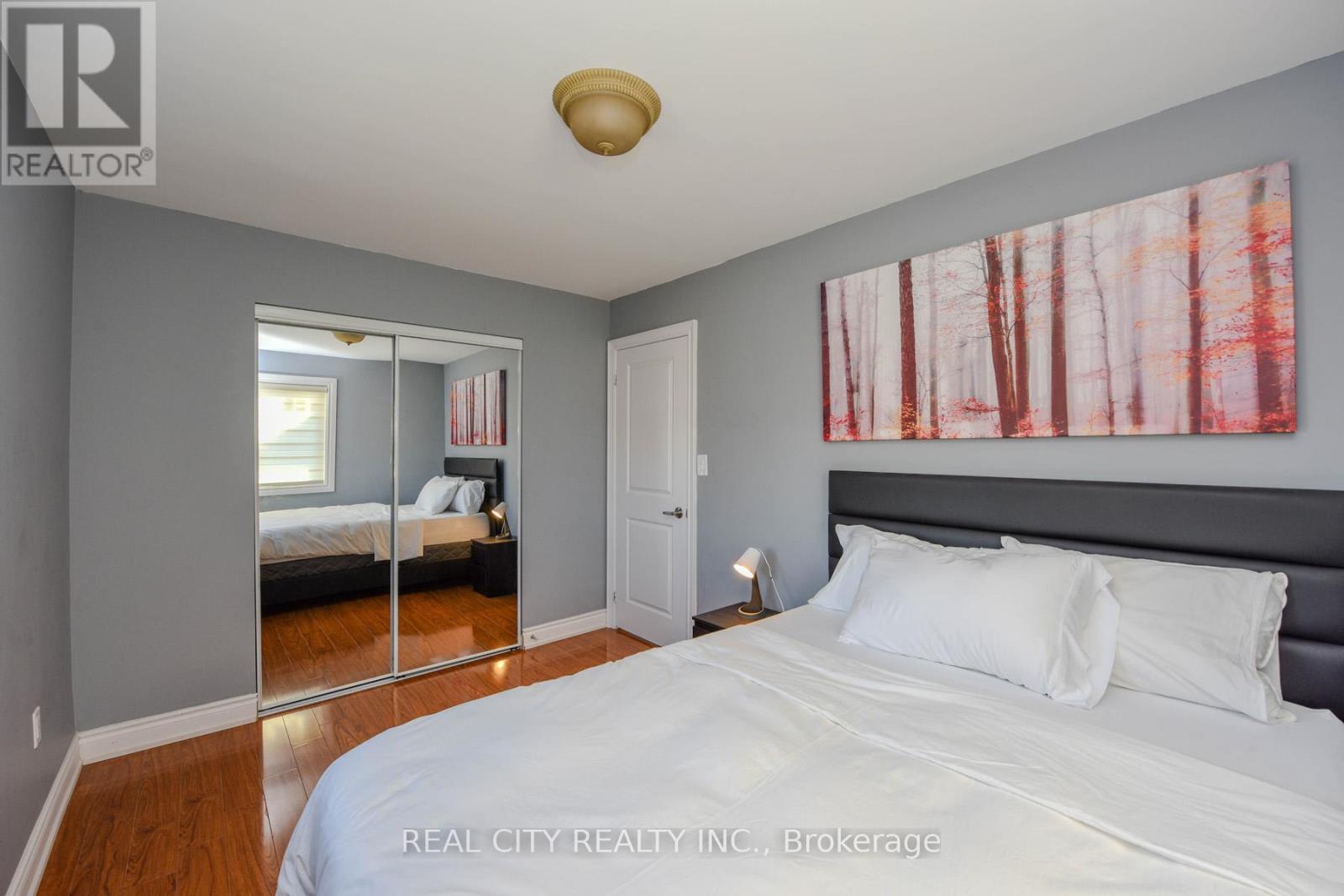 7020 Black Walnut Trail, Mississauga, ON - Indoor Photo Showing Bedroom