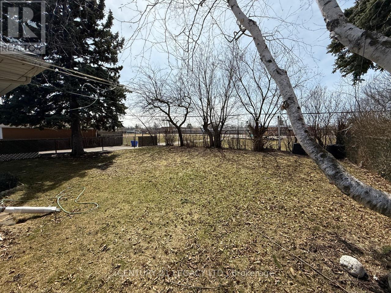 (Upper) - 18 Harper Road, Brampton, ON - Outdoor