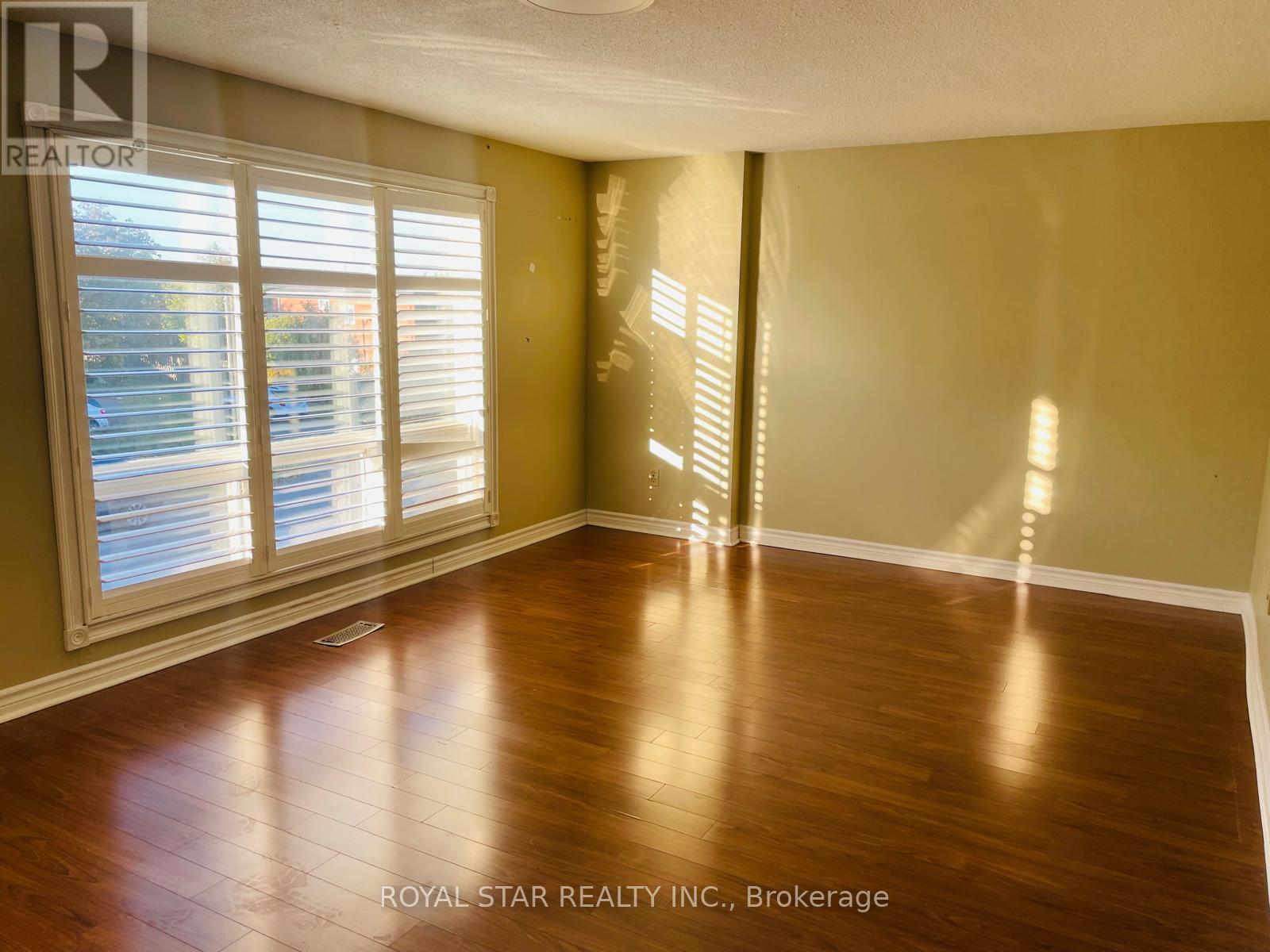 118 Banting Crescent, Brampton, ON - Indoor Photo Showing Other Room