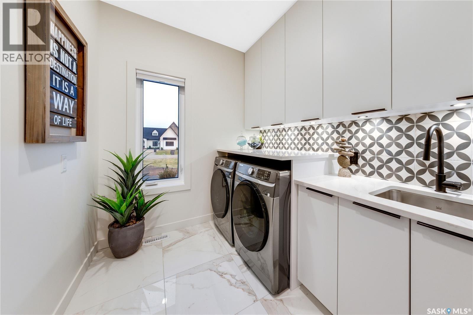 225 Edgemont Crescent, Corman Park Rm No. 344, SK - Indoor Photo Showing Laundry Room