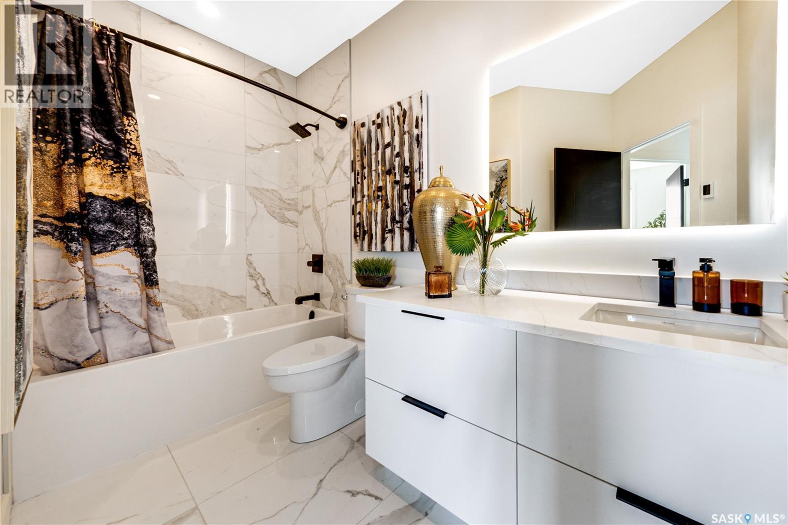225 Edgemont Crescent, Corman Park Rm No. 344, SK - Indoor Photo Showing Bathroom