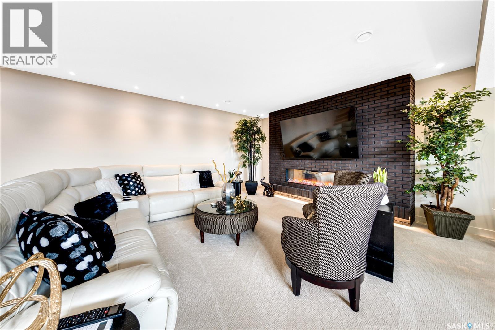 225 Edgemont Crescent, Corman Park Rm No. 344, SK - Indoor Photo Showing Living Room