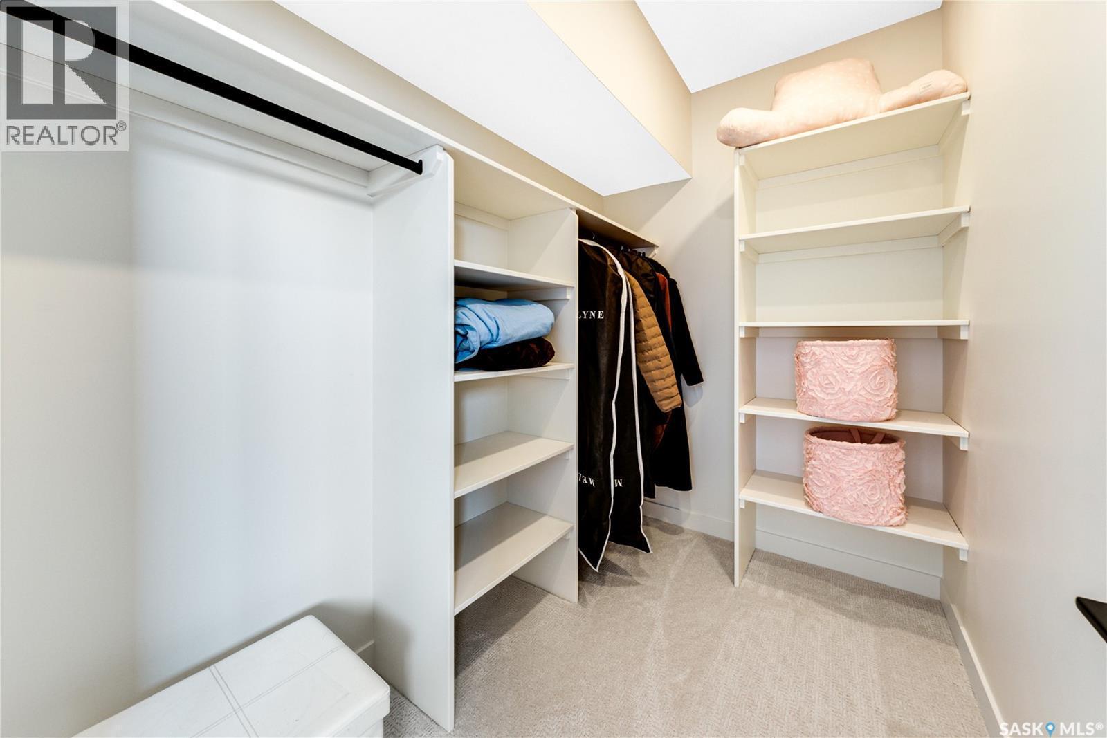 225 Edgemont Crescent, Corman Park Rm No. 344, SK - Indoor With Storage