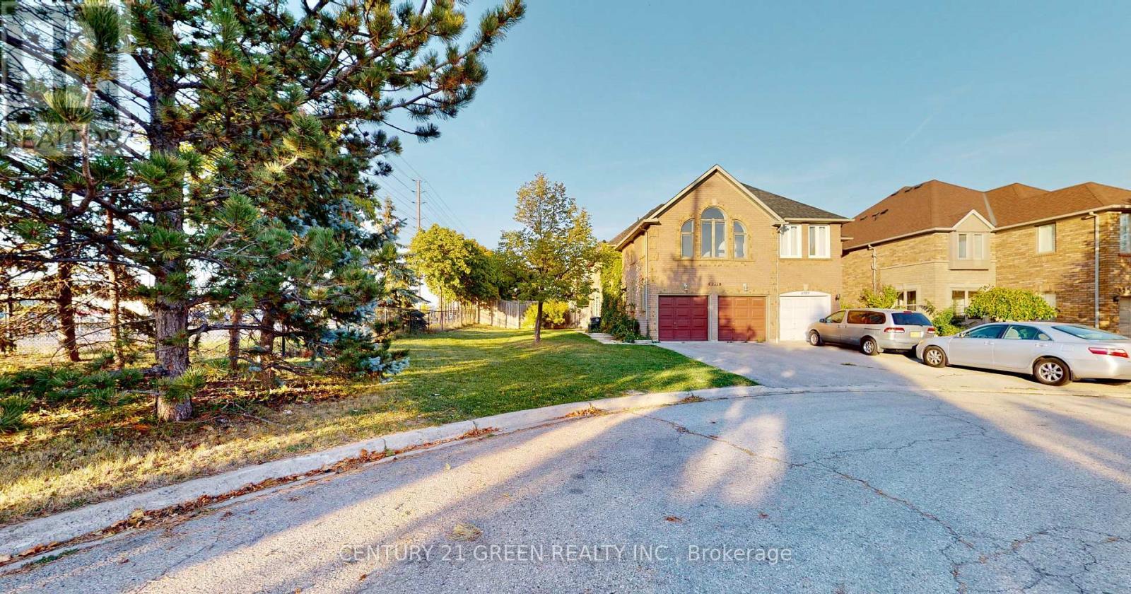 6991 Roundwood Court, Mississauga, ON - Outdoor