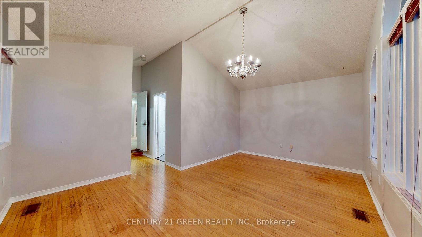 6991 Roundwood Court, Mississauga, ON - Indoor Photo Showing Other Room