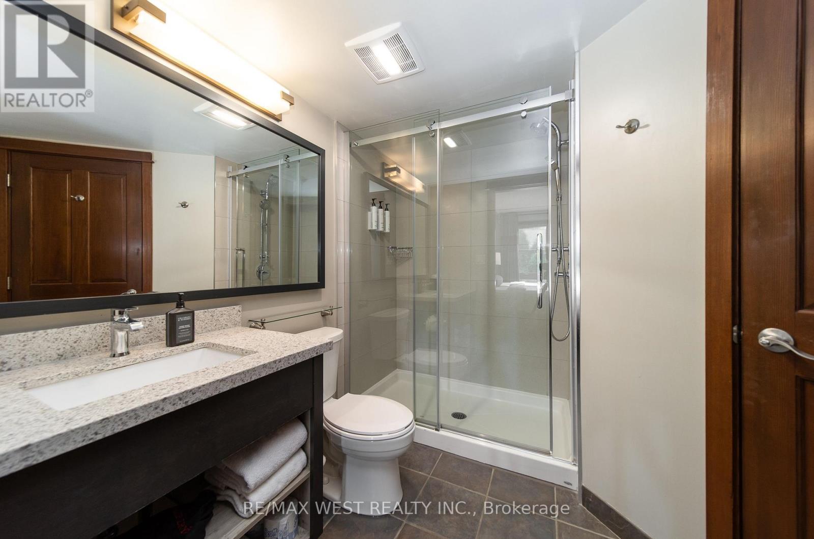 Primary bathroom/primary ensuite - 232 - 152 Jozo Weider Boulevard, Blue Mountains, ON - Indoor Photo Showing Bathroom