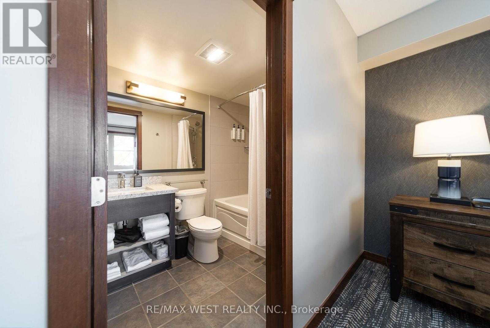 2nd bathroom/ensuite - 232 - 152 Jozo Weider Boulevard, Blue Mountains, ON - Indoor Photo Showing Bathroom