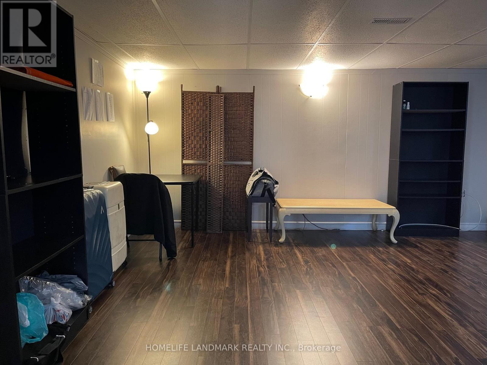 Bsmt - 31 Compton Drive, Toronto, ON - Indoor