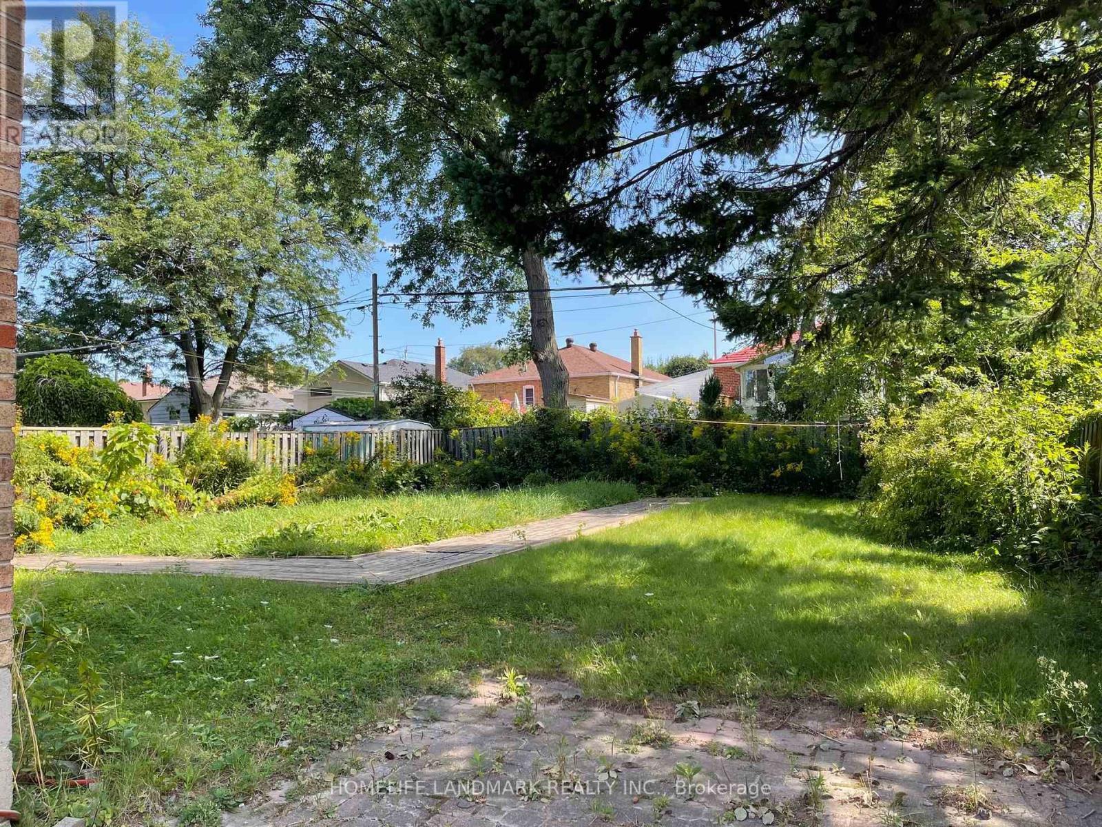 Bsmt - 31 Compton Drive, Toronto, ON - Outdoor