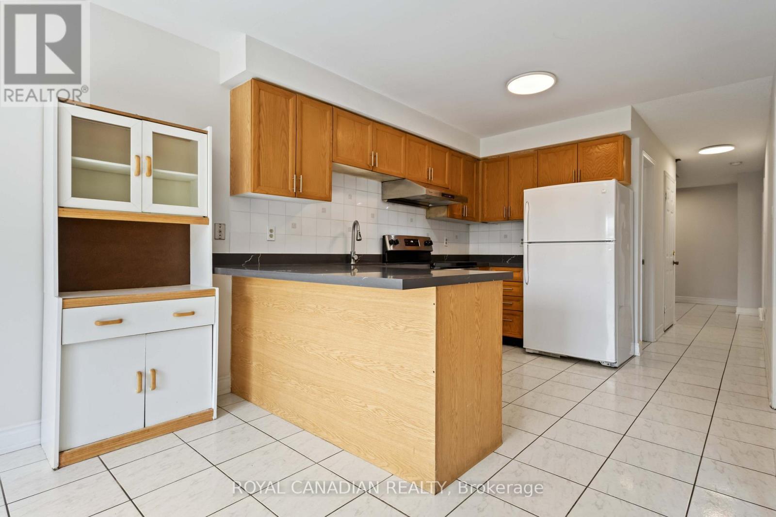 Upper - 107 Joycedale Street, Markham, ON - Indoor Photo Showing Kitchen