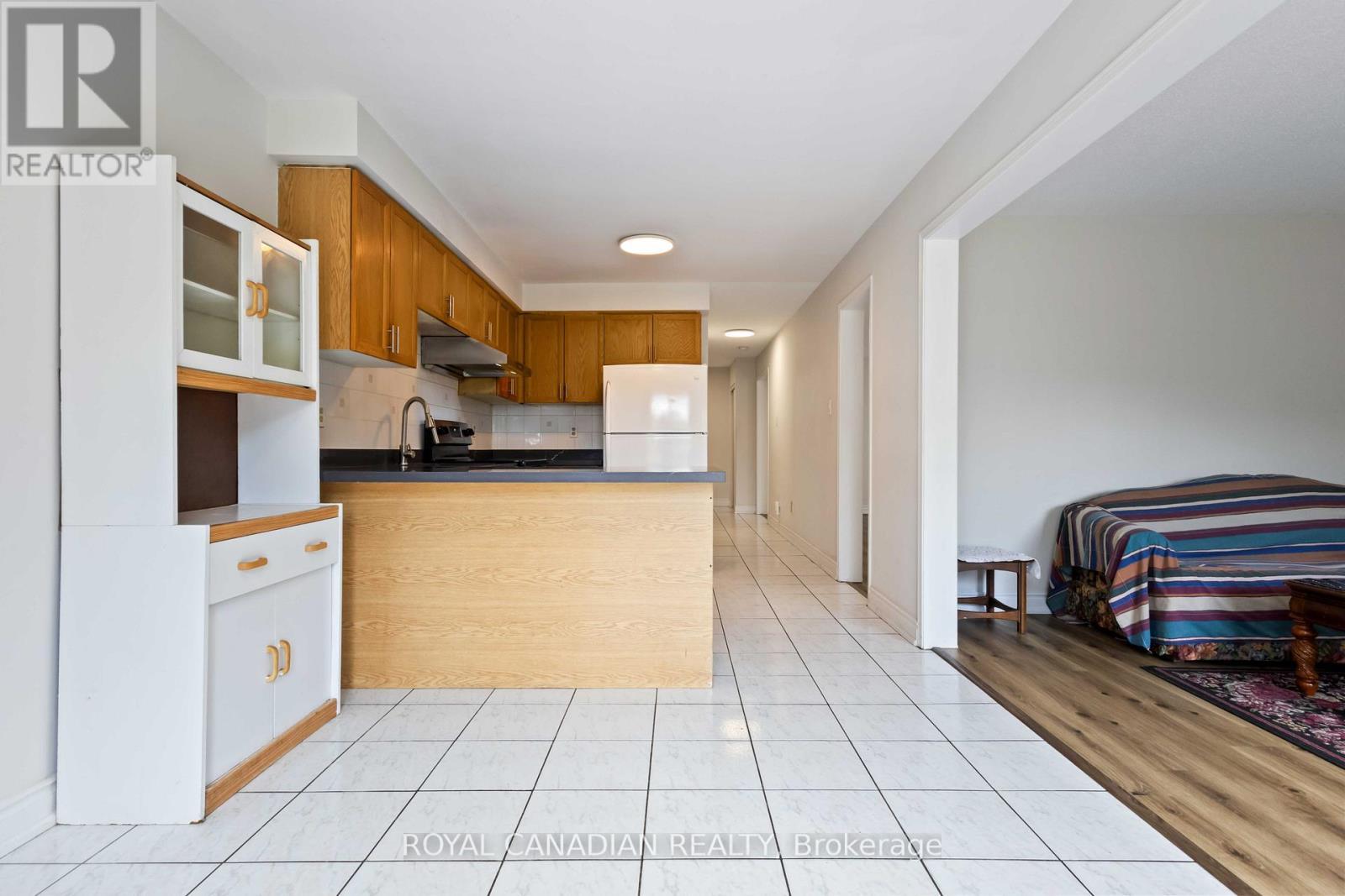 Upper - 107 Joycedale Street, Markham, ON - Indoor Photo Showing Kitchen