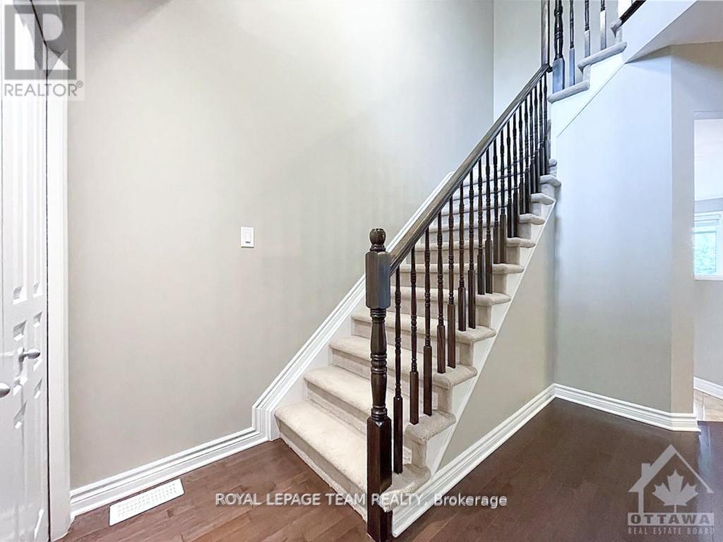 1070 Ottenbrite Crescent, Ottawa, ON - Indoor Photo Showing Other Room
