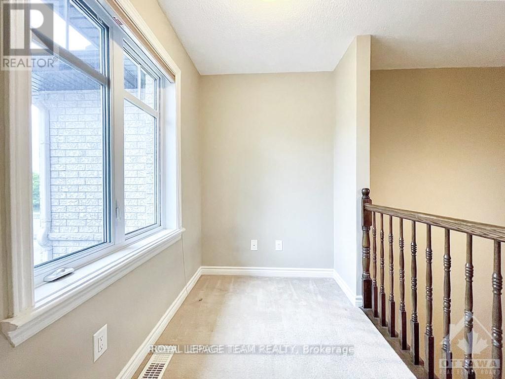 1070 Ottenbrite Crescent, Ottawa, ON - Indoor Photo Showing Other Room