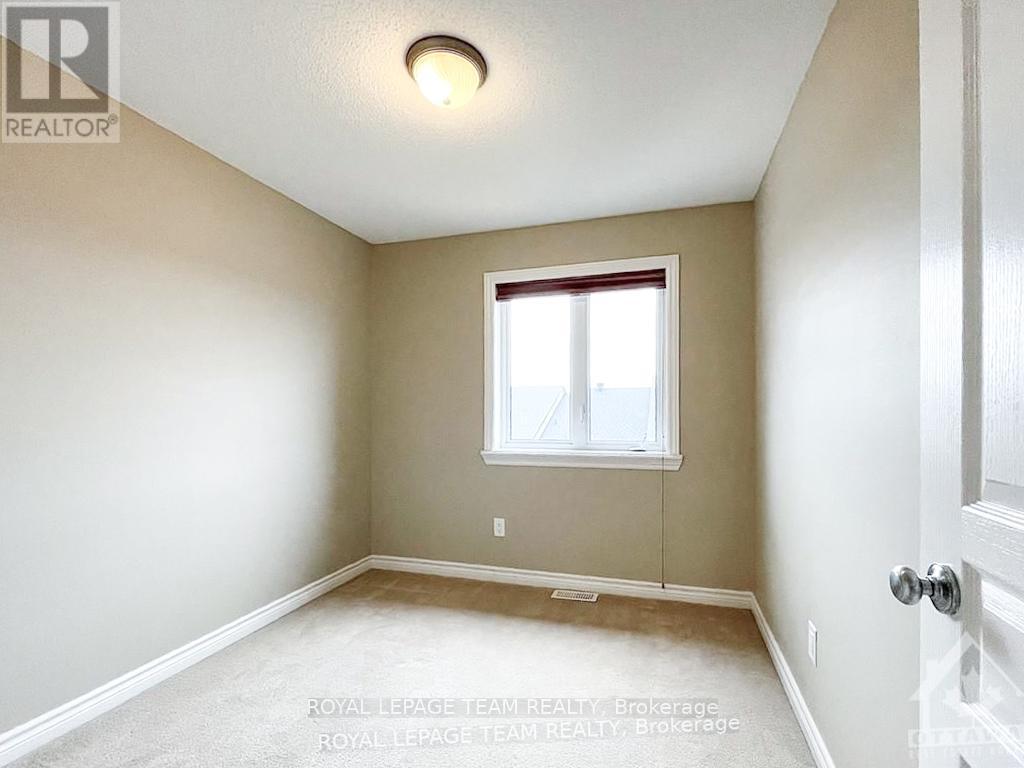 1070 Ottenbrite Crescent, Ottawa, ON - Indoor Photo Showing Other Room