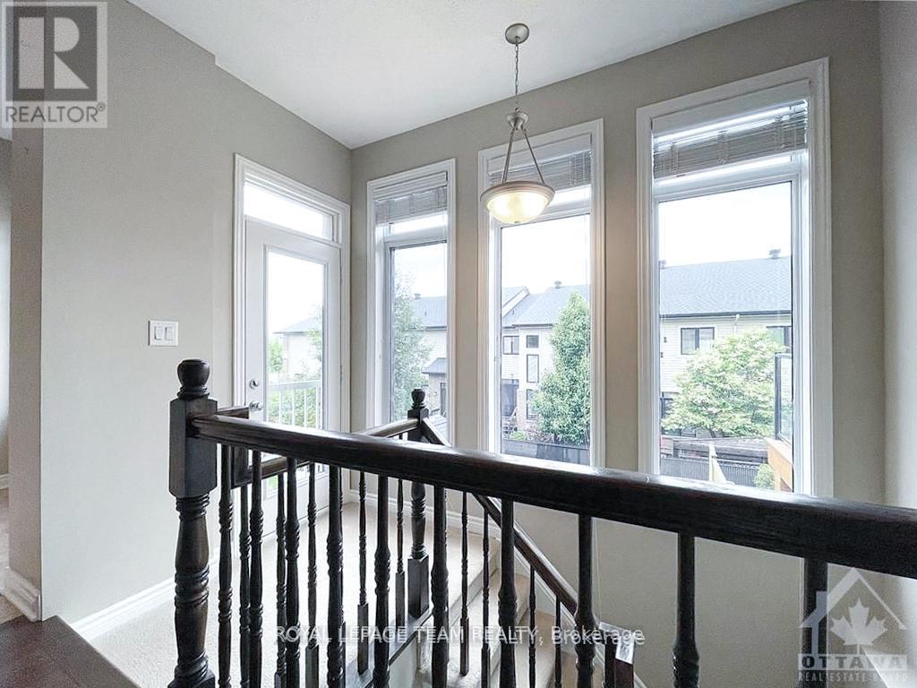 1070 Ottenbrite Crescent, Ottawa, ON - Indoor Photo Showing Other Room
