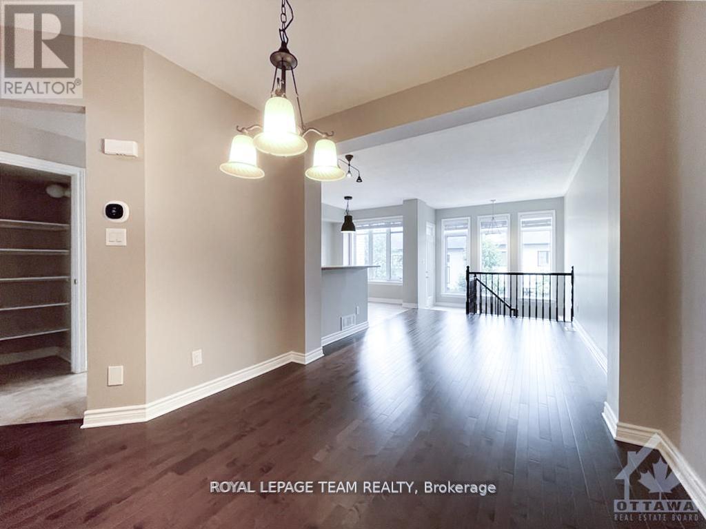 1070 Ottenbrite Crescent, Ottawa, ON - Indoor Photo Showing Other Room