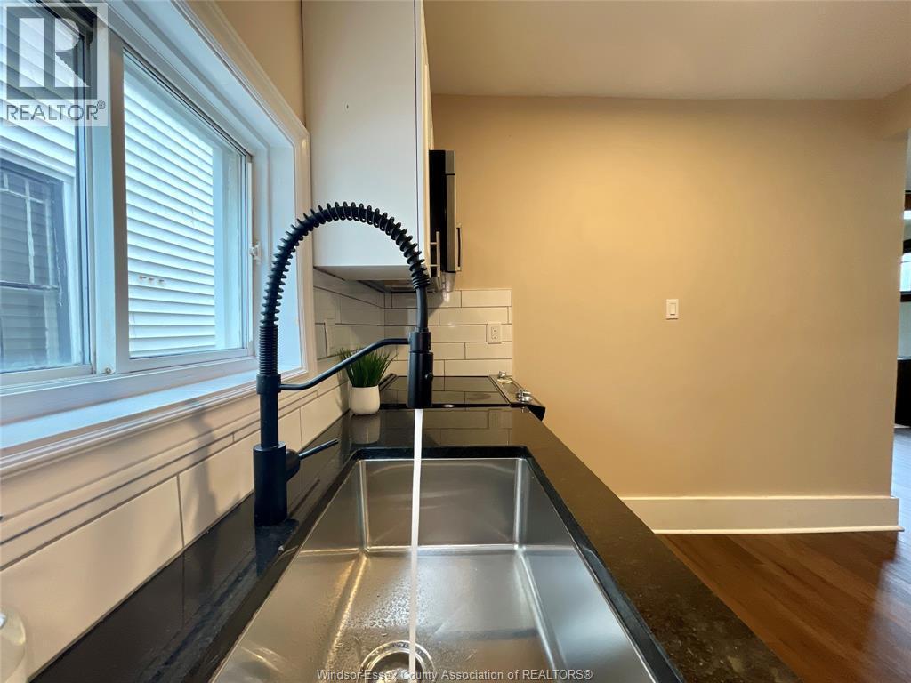 1106 Moy, Windsor, ON - Indoor Photo Showing Other Room