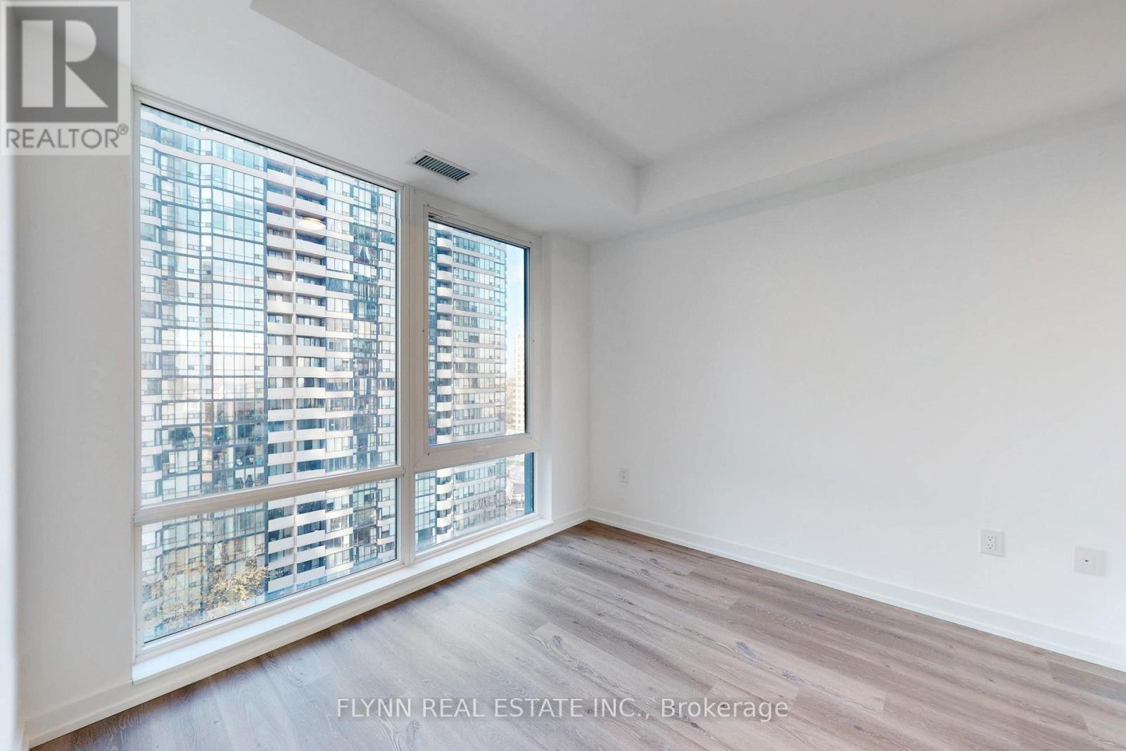 909 - 395 Square One Drive, Mississauga, ON - Indoor Photo Showing Other Room