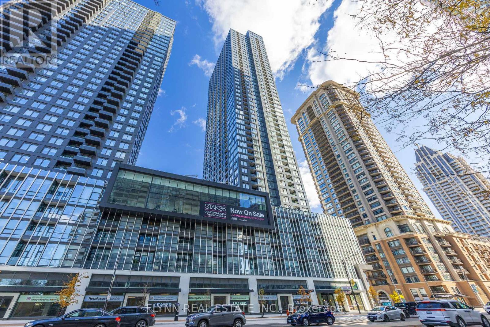909 - 395 Square One Drive, Mississauga, ON - Outdoor With Facade