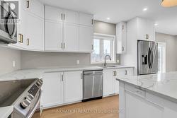 Lots of counter and cupboard space -