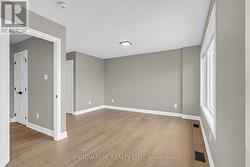 Large principal bedroom with white oak hardwood -