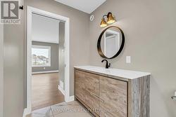 Ensuite bath with quartz counters -