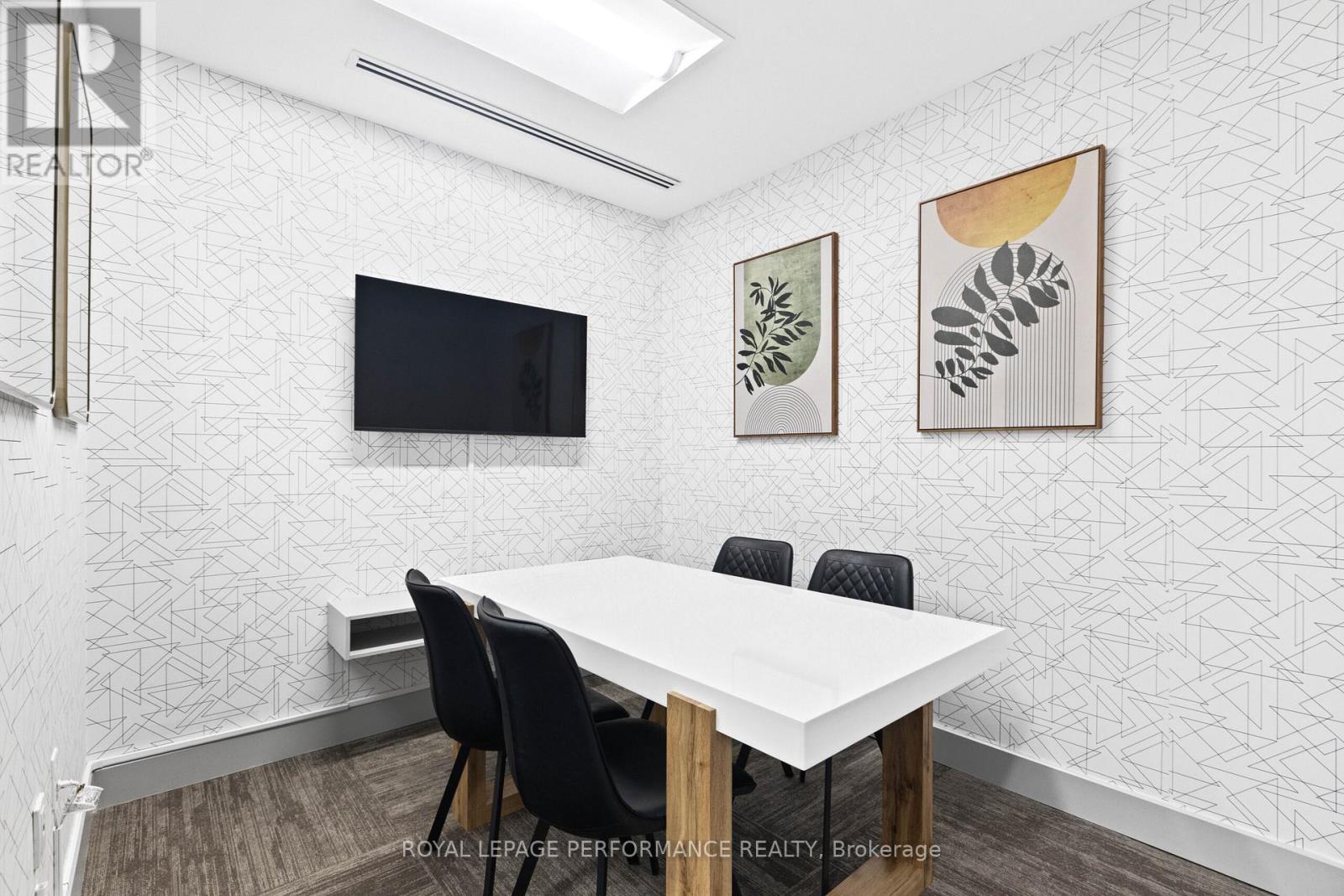 0804 - 518 Rochester Street, Ottawa, ON - Indoor